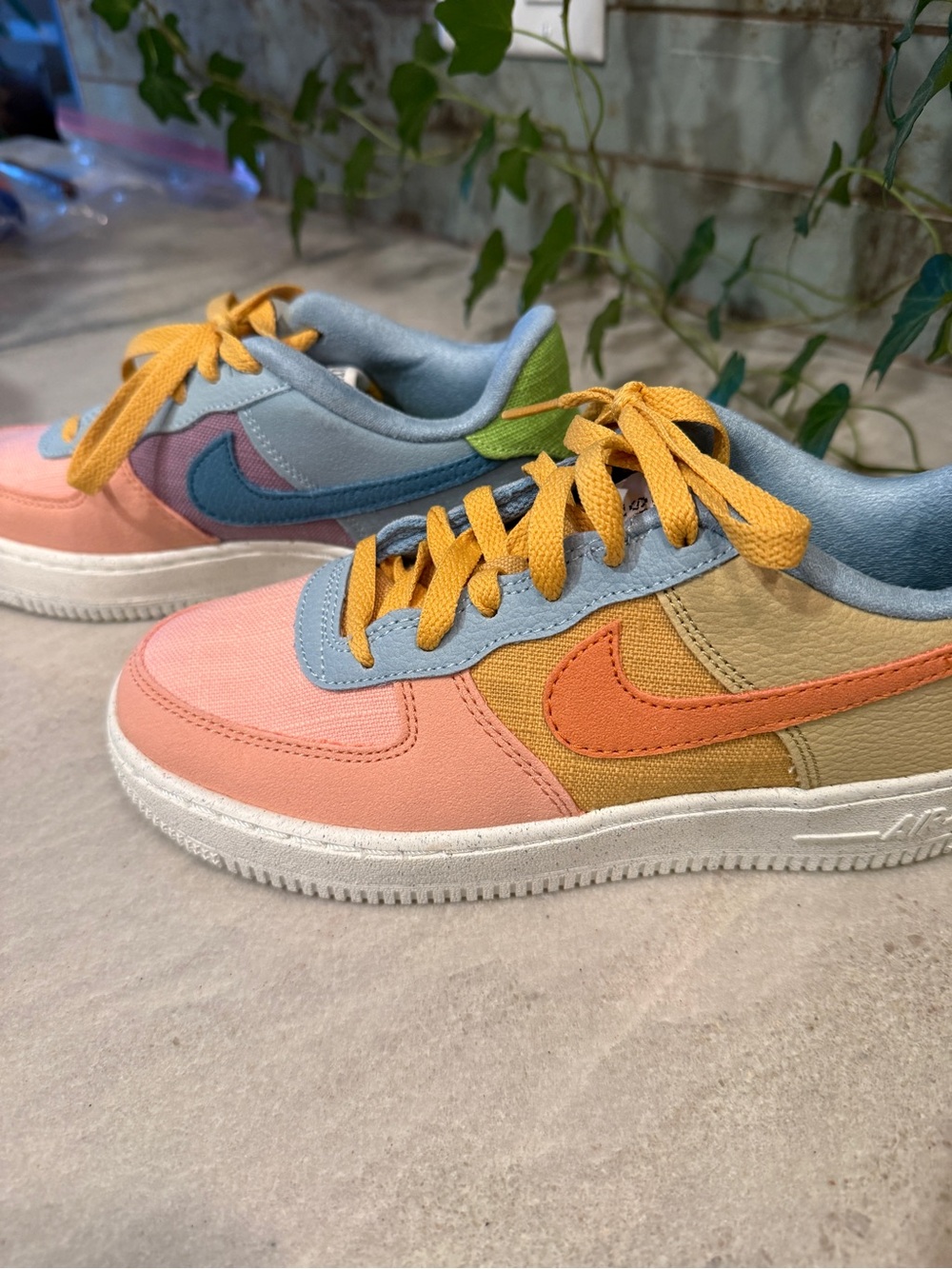 Nike Air Force 1 Low Sun Club Multi-Color DM0984-700 Size 4.5Y / Women’s 6 - Picture 3 of 8